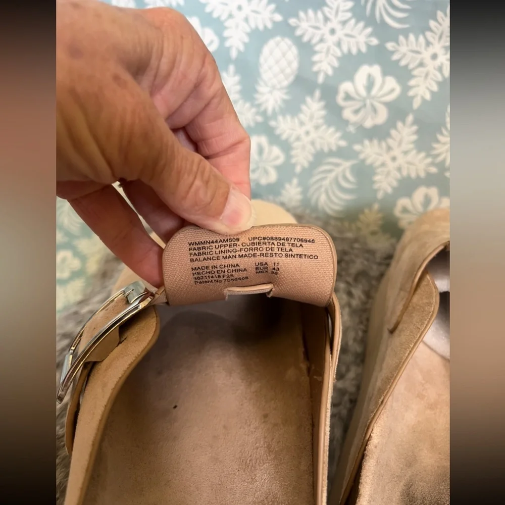 Madden NYC Tan MicroSuede Women's Platform Clogs  Size 11